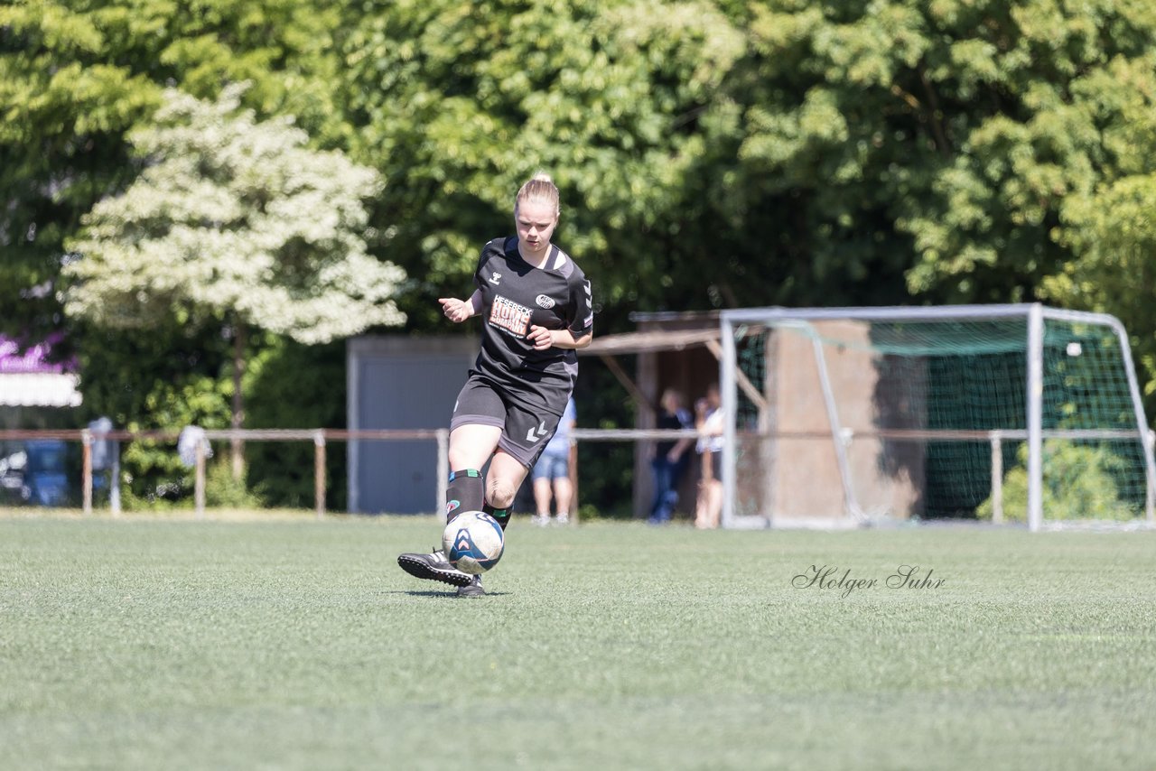 Bild 71 - wBJ SV Henstedt Ulzburg - TuS Rotenhof : Ergebnis: 12:0